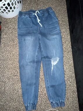 Forever 21 Blue Distressed Denim Jeggings